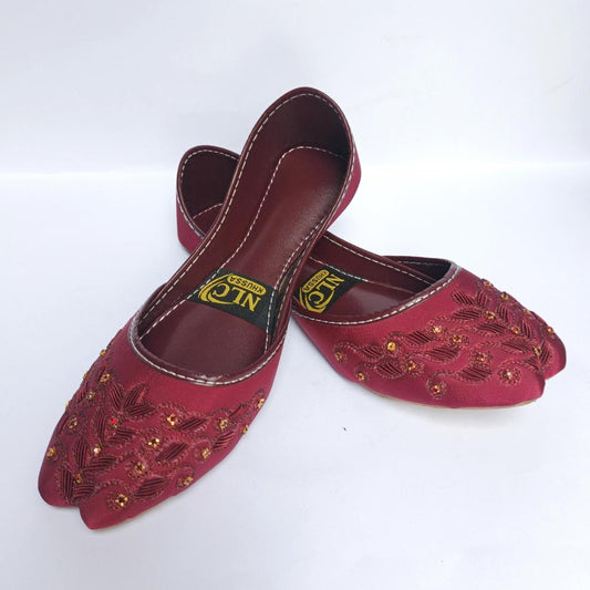 Women's Synthetic Leather Beads Khussa