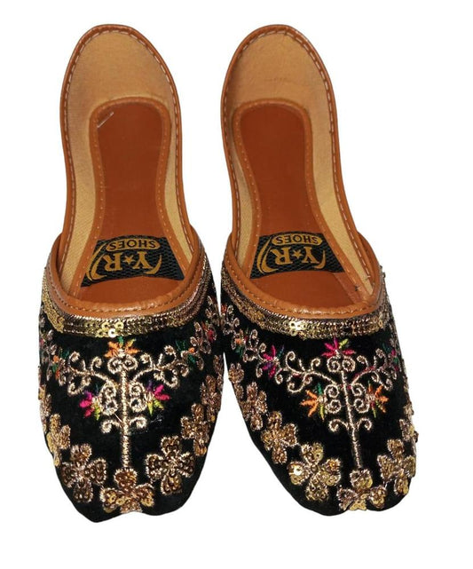 Women's Fabric Embroidered Fancy Khussa